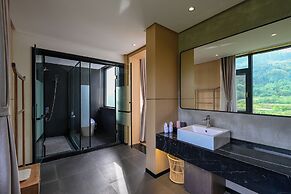 Zhang jiajie XMAN Valley Sunrise Resort