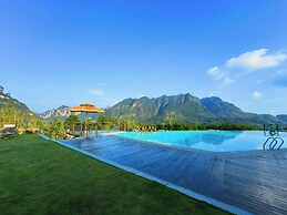 Zhang jiajie XMAN Valley Sunrise Resort