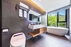 Zhang jiajie XMAN Valley Sunrise Resort