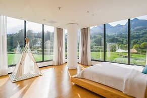 Zhang jiajie XMAN Valley Sunrise Resort