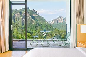 Zhang jiajie XMAN Valley Sunrise Resort