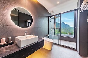 Zhang jiajie XMAN Valley Sunrise Resort