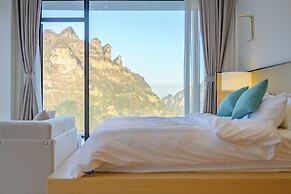 Zhang jiajie XMAN Valley Sunrise Resort