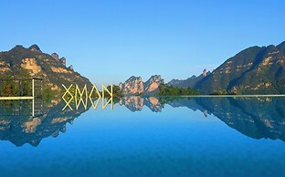 Zhang jiajie XMAN Valley Sunrise Resort