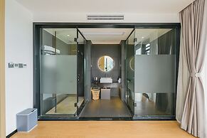 Zhang jiajie XMAN Valley Sunrise Resort