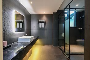 Zhang jiajie XMAN Valley Sunrise Resort