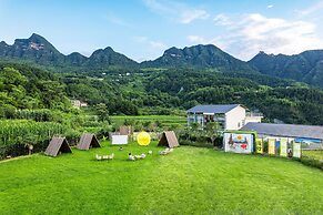 Zhang jiajie XMAN Valley Sunrise Resort