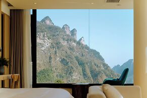 Zhang jiajie XMAN Valley Sunrise Resort