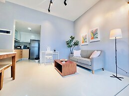 One Uptown Residence Near St Lukes