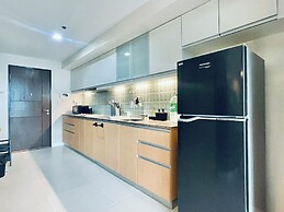 One Uptown Residence Near St Lukes