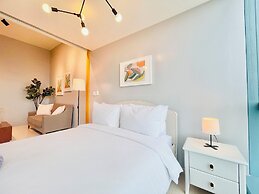 One Uptown Residence Near St Lukes