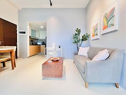 One Uptown Residence Near St Lukes