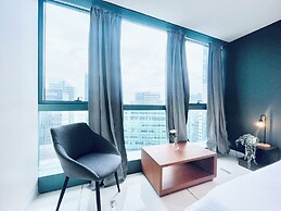 One Uptown Residence Near St Lukes