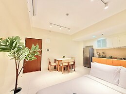 One Uptown Residence Near St Lukes