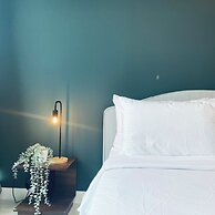 One Uptown Residence Near St Lukes