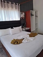 Shalakwe Hills-Inn Guesthouse