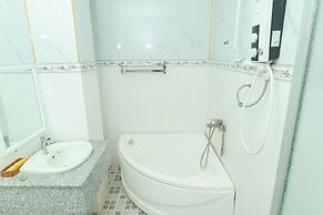 Thanh Nhan 1 Hotel Ca Mau - by BAYLUXURY