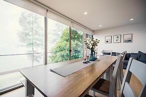 Sandbox beachfront villa2