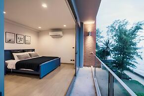 Sandbox beachfront villa2