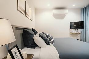 Sandbox beachfront villa2