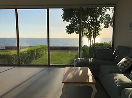 Sandbox beachfront villa2