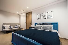 Sandbox beachfront villa2