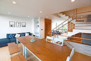 Sandbox beachfront villa2