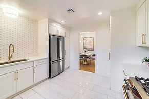 Tulsa Retreat w/ Backyard Oasis & Putting Green!