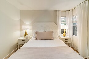 Tulsa Retreat w/ Backyard Oasis & Putting Green!