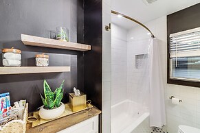 Tulsa Retreat w/ Backyard Oasis & Putting Green!