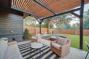 Tulsa Retreat w/ Backyard Oasis & Putting Green!