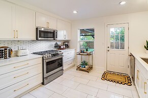 Tulsa Retreat w/ Backyard Oasis & Putting Green!