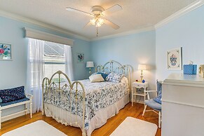 Walk to Golf & Pool: Pet-friendly Villages Home