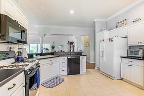 Walk to Golf & Pool: Pet-friendly Villages Home