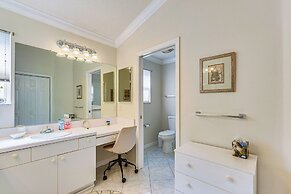 Walk to Golf & Pool: Pet-friendly Villages Home