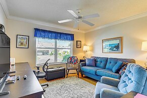 Walk to Golf & Pool: Pet-friendly Villages Home