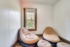 4 Mi to Dtwn: Home w/ Patio in Cleveland!