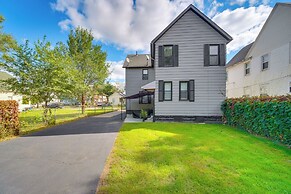 4 Mi to Dtwn: Home w/ Patio in Cleveland!