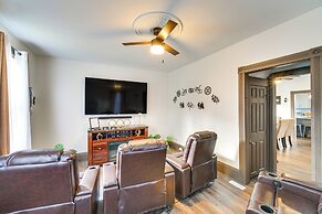 4 Mi to Dtwn: Home w/ Patio in Cleveland!