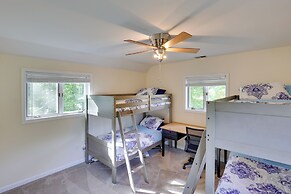 Annapolis Home Near Beach & Quiet Waters Park!