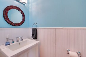 Annapolis Home Near Beach & Quiet Waters Park!