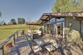 Cozy Mtn-view Chalet < 2 Mi to Windham Slopes