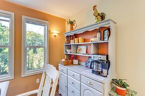 Historic Dahlonega Home w/ Wraparound Porch