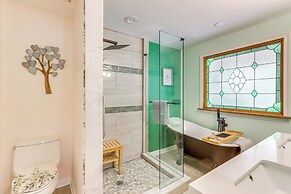 Historic Dahlonega Home w/ Wraparound Porch