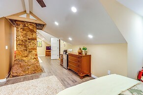 Historic Dahlonega Home w/ Wraparound Porch