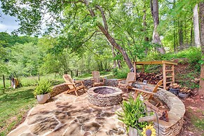 Historic Dahlonega Home w/ Wraparound Porch