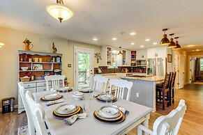Historic Dahlonega Home w/ Wraparound Porch