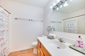 Private Deck: Berkeley Springs Getaway!