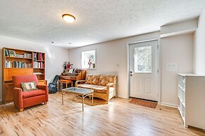 Private Deck: Berkeley Springs Getaway!