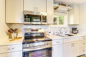 < 1 Mi to Dtwn: Pet-friendly Cabin in Murphy!